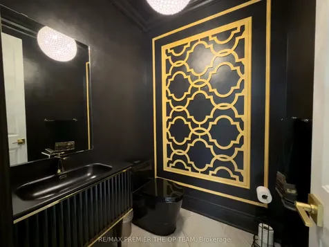 4 John Carroll Drive Brampton ON L6P 4K5