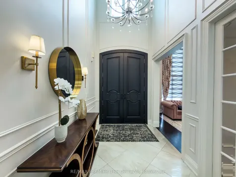 4 John Carroll Drive Brampton ON L6P 4K5