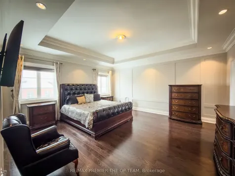 4 John Carroll Drive Brampton ON L6P 4K5