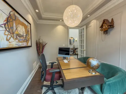 4 John Carroll Drive Brampton ON L6P 4K5