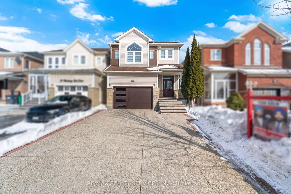23 Wandering Trail Drive Brampton ON L7A 1T5