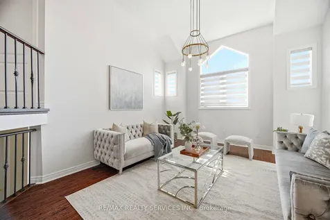 23 Wandering Trail Drive Brampton ON L7A 1T5