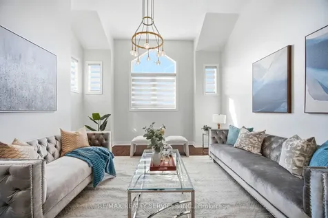 23 Wandering Trail Drive Brampton ON L7A 1T5