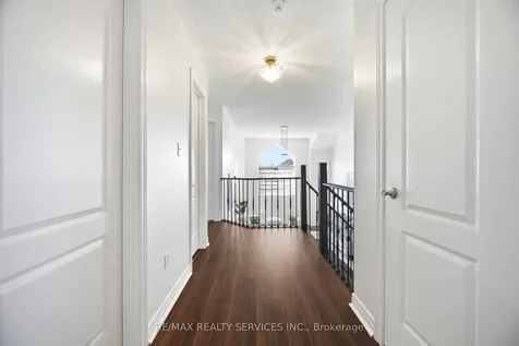 23 Wandering Trail Drive Brampton ON L7A 1T5