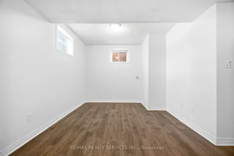 23 Wandering Trail Drive Brampton ON L7A 1T5