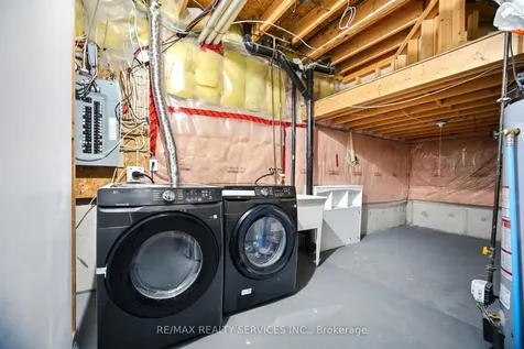 23 Wandering Trail Drive Brampton ON L7A 1T5