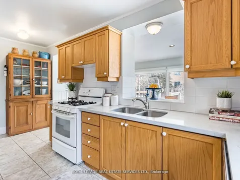 32 Wellington Street E Brampton ON L6W 1Y4