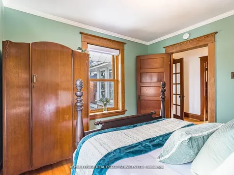 32 Wellington Street E Brampton ON L6W 1Y4