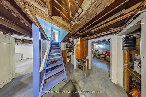 32 Wellington Street E Brampton ON L6W 1Y4