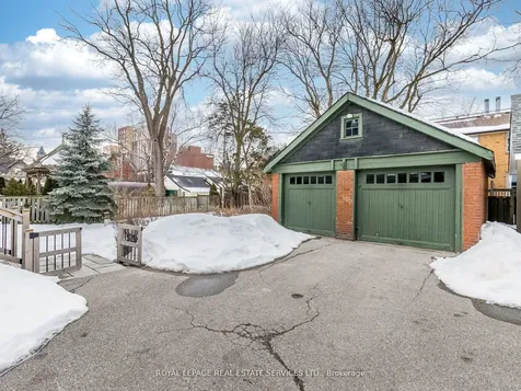 32 Wellington Street E Brampton ON L6W 1Y4