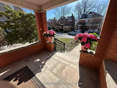 32 Wellington Street E Brampton ON L6W 1Y4