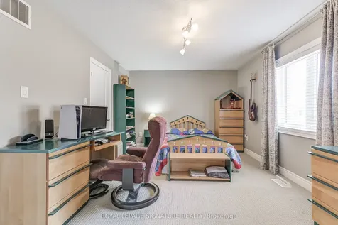 18 Flanders Road Brampton ON L6X 0W4