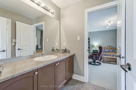 18 Flanders Road Brampton ON L6X 0W4