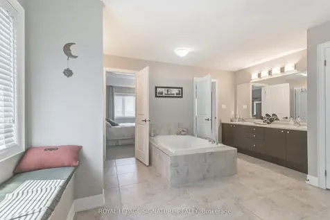 18 Flanders Road Brampton ON L6X 0W4