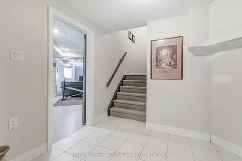 18 Flanders Road Brampton ON L6X 0W4