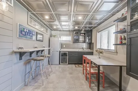 18 Flanders Road Brampton ON L6X 0W4