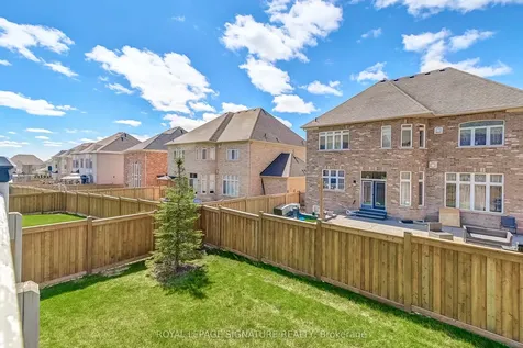 18 Flanders Road Brampton ON L6X 0W4