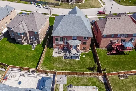 18 Flanders Road Brampton ON L6X 0W4