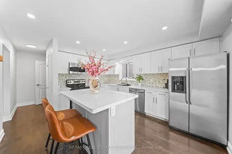 19 Jaffa Drive Brampton ON L6S 4C7