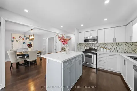 19 Jaffa Drive Brampton ON L6S 4C7