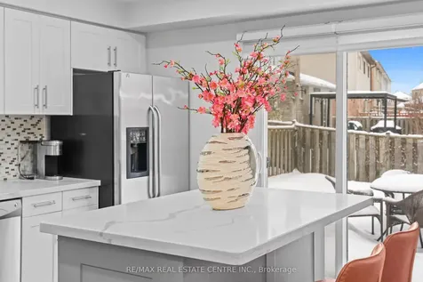 19 Jaffa Drive Brampton ON L6S 4C7