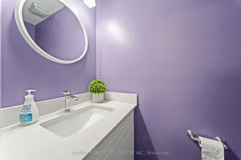 19 Jaffa Drive Brampton ON L6S 4C7