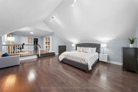 19 Jaffa Drive Brampton ON L6S 4C7