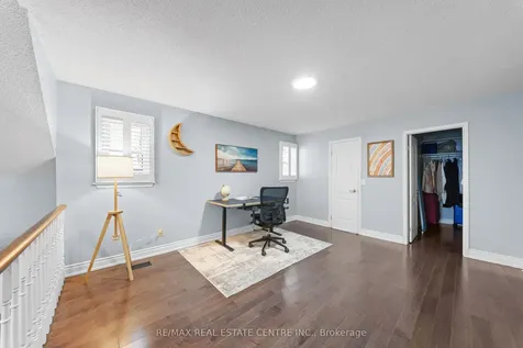 19 Jaffa Drive Brampton ON L6S 4C7