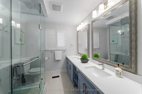 19 Jaffa Drive Brampton ON L6S 4C7