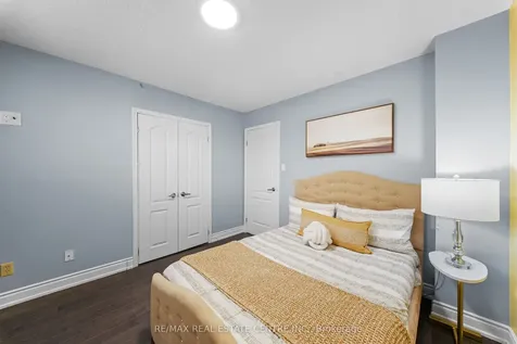 19 Jaffa Drive Brampton ON L6S 4C7