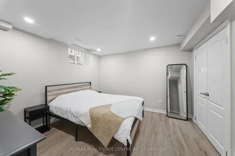 19 Jaffa Drive Brampton ON L6S 4C7