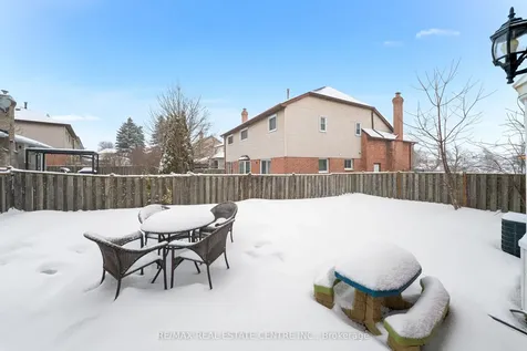 19 Jaffa Drive Brampton ON L6S 4C7