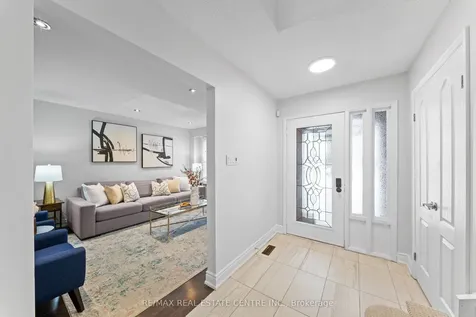 19 Jaffa Drive Brampton ON L6S 4C7