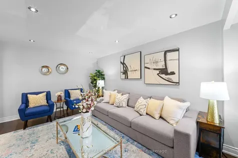 19 Jaffa Drive Brampton ON L6S 4C7