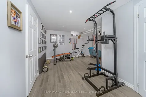 6 Howard Court Brampton ON L6Z 3B4