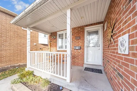 6 Howard Court Brampton ON L6Z 3B4