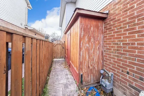 6 Howard Court Brampton ON L6Z 3B4