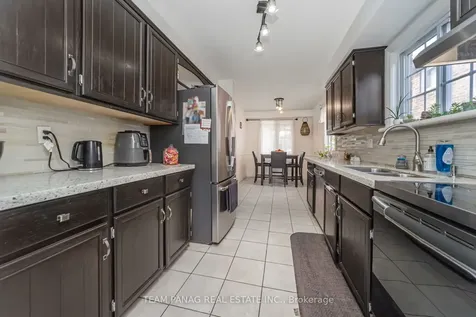 6 Howard Court Brampton ON L6Z 3B4