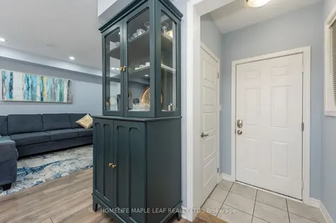 49 Lothbury Drive Brampton ON L7A 4G6