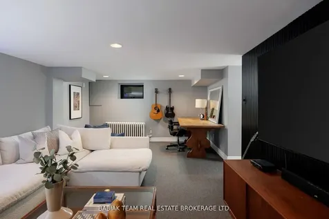 35 Baby Point Crescent Toronto ON M6S 2B7