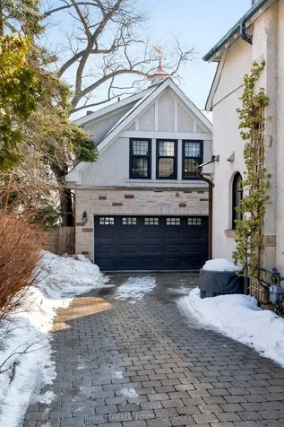 35 Baby Point Crescent Toronto ON M6S 2B7
