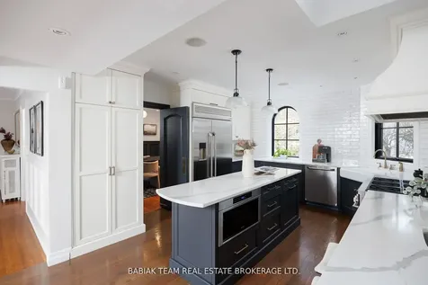 35 Baby Point Crescent Toronto ON M6S 2B7