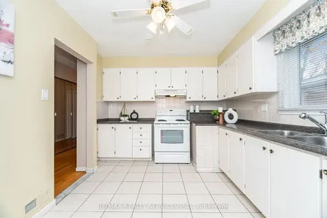 41 Kimbark Drive Brampton ON L6X 2A3