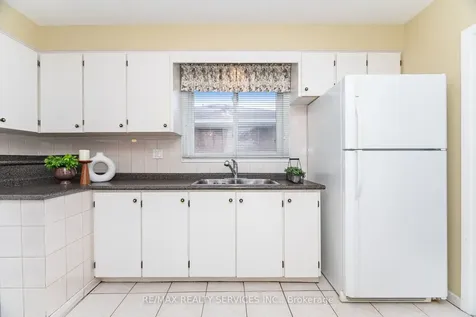 41 Kimbark Drive Brampton ON L6X 2A3