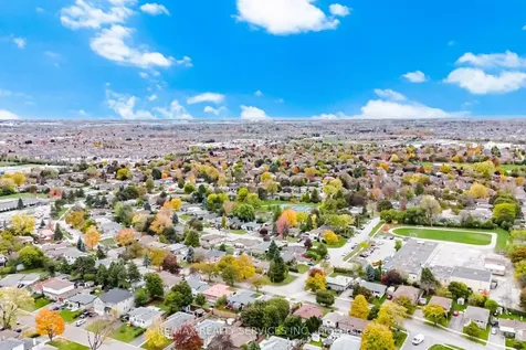 41 Kimbark Drive Brampton ON L6X 2A3