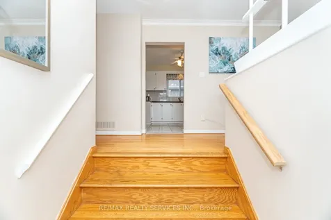 41 Kimbark Drive Brampton ON L6X 2A3