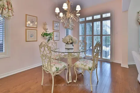 2182 Turnberry Road Burlington ON L7M 4P9