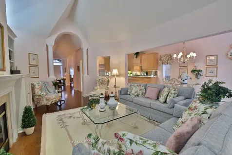 2182 Turnberry Road Burlington ON L7M 4P9