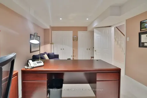 2182 Turnberry Road Burlington ON L7M 4P9