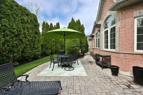 2182 Turnberry Road Burlington ON L7M 4P9
